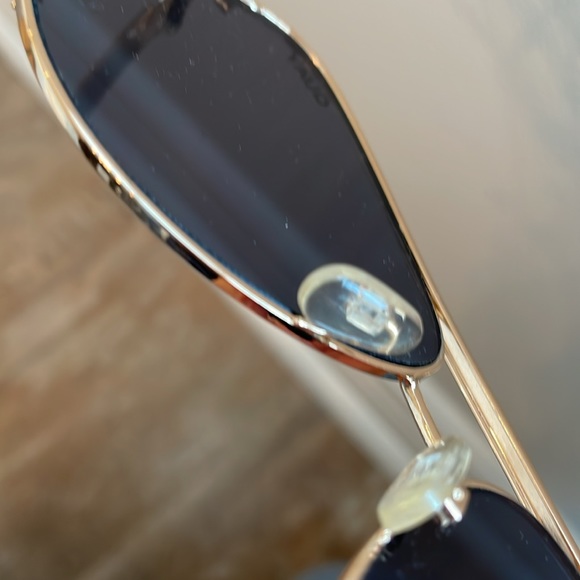 Gold High Key Quay x Desi Perkins aviator sunglasses - Picture 6 of 15